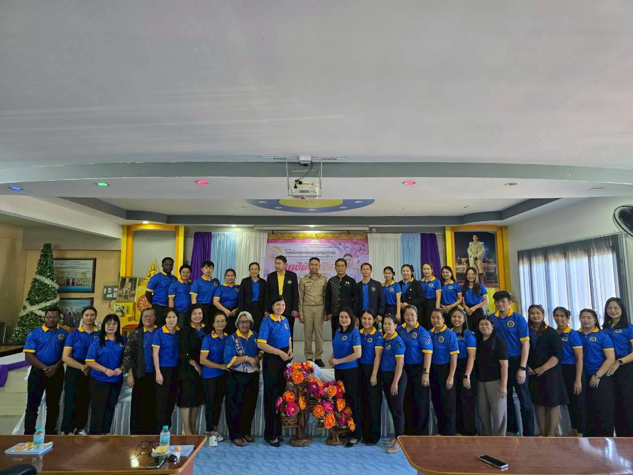 เดินทางไปส่ง ท่านรองผู้อำนวยการสถานศึกษา นายณัฐพล บุญเนียม